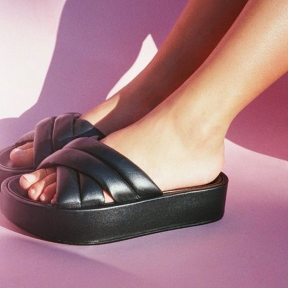 Zara quilted leather slides - Picture 2 of 3